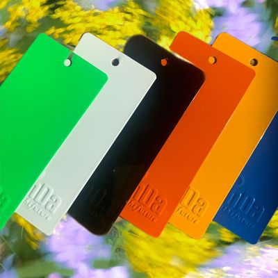Wetterbeständig Hochglanz Korrosionsbeständig Polyester Pulverbeschichtung Elektrostatische Sprühfarbe