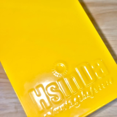 Epoxy-gelbe Pulverbeschichtung mit langlebigem Schutz und auffälligem Aussehen für Geräte und Dekorationen
